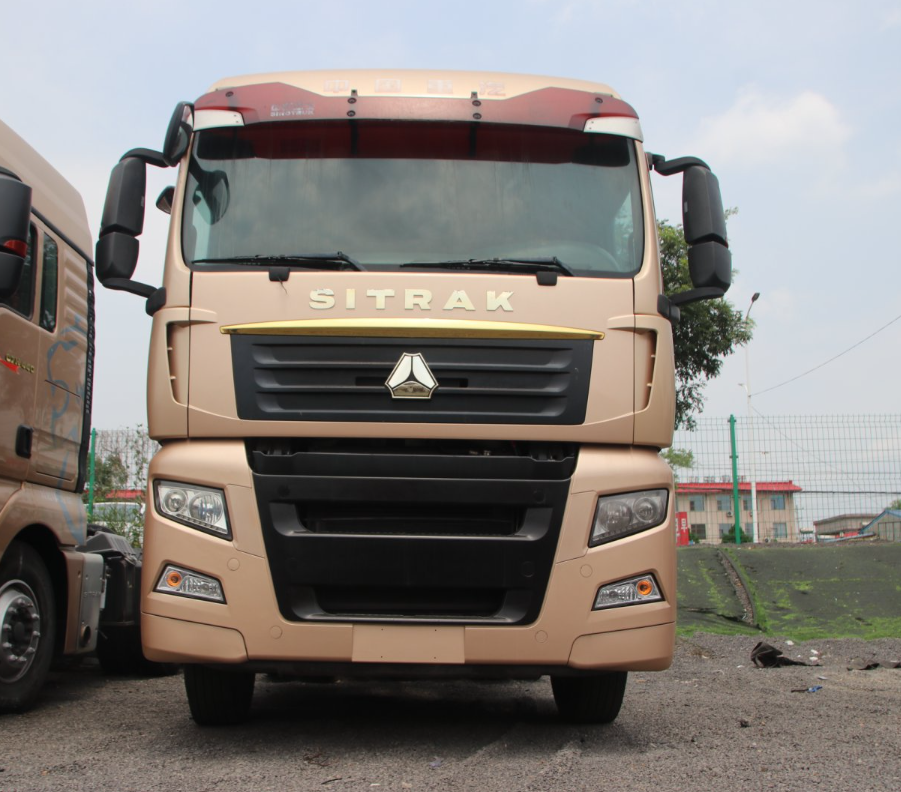 Sitrak Tractor Trucks C7H440