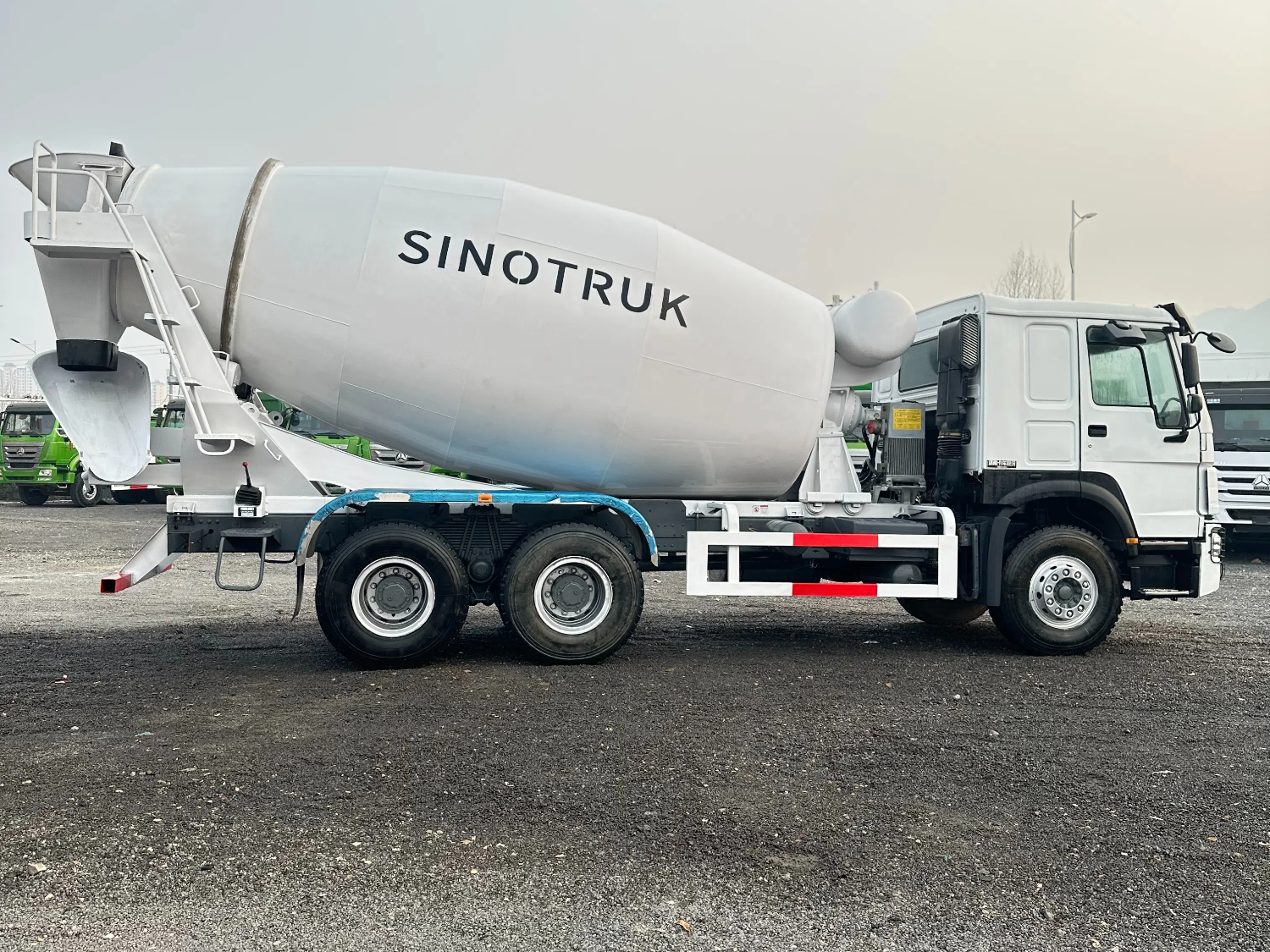 howo mixer truck