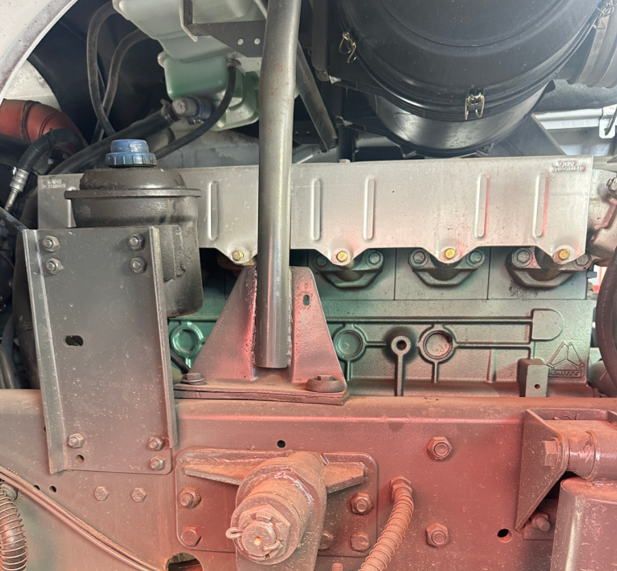 Large Pump Engine HOWO371 Dump Trucks 3
