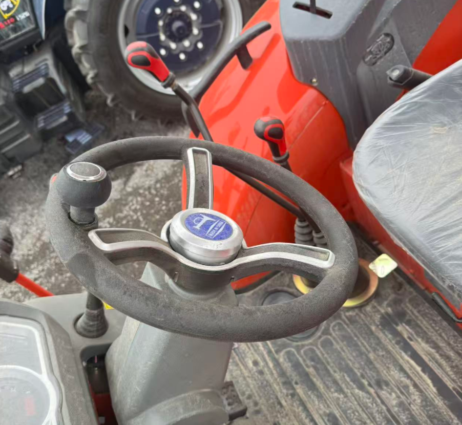 Used Tractors R904