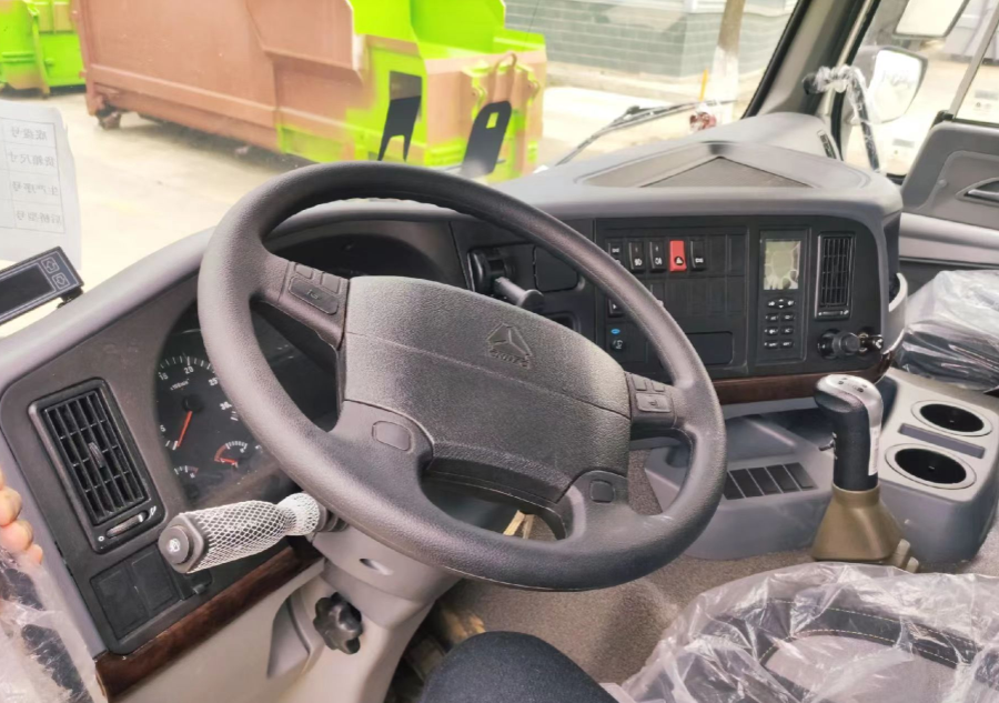 Used HOWO Refrigerated Trucks