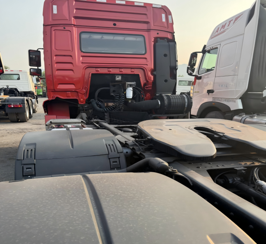 Used Shacman New M3000 Red Tractor Truck