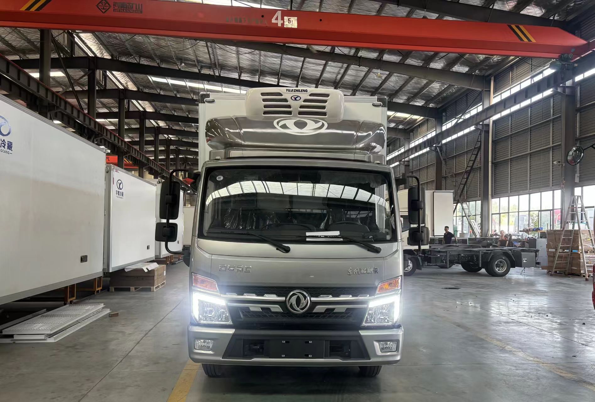 Used DFM Refrigerated Trucks