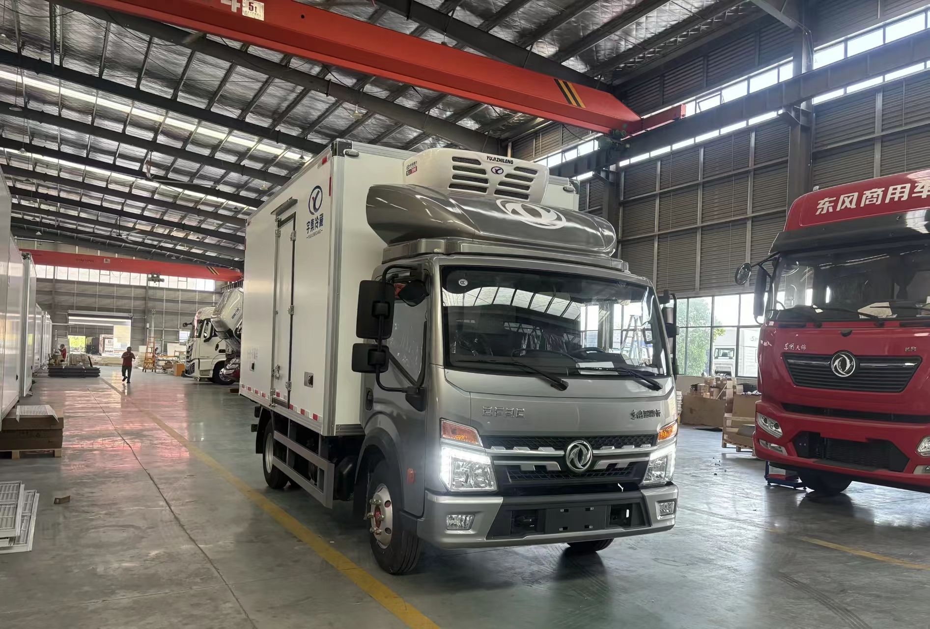 Used DFM Refrigerated Trucks