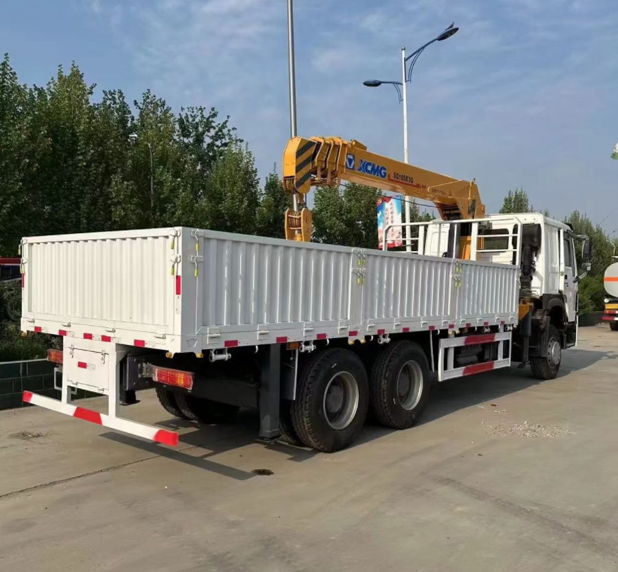 Used XCMG Trucks with Cranes