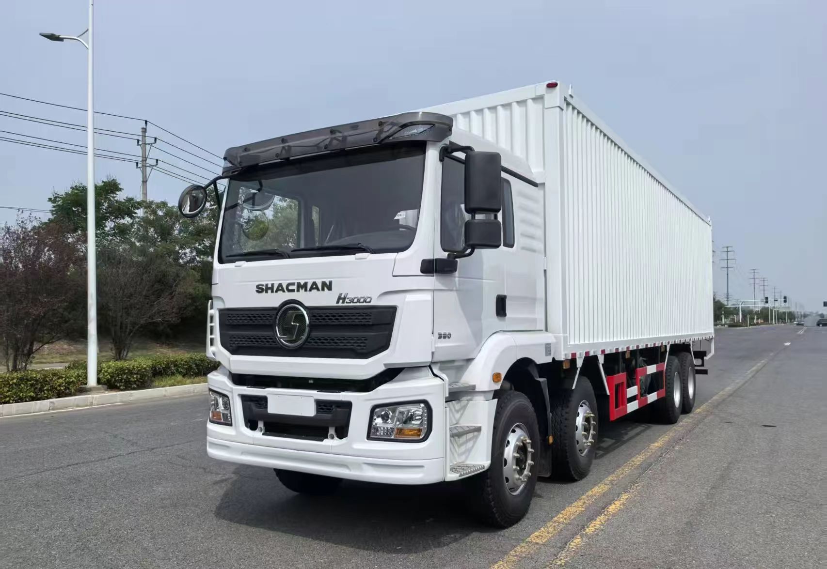 Used SHACMAN 12 Wheels Box Trucks