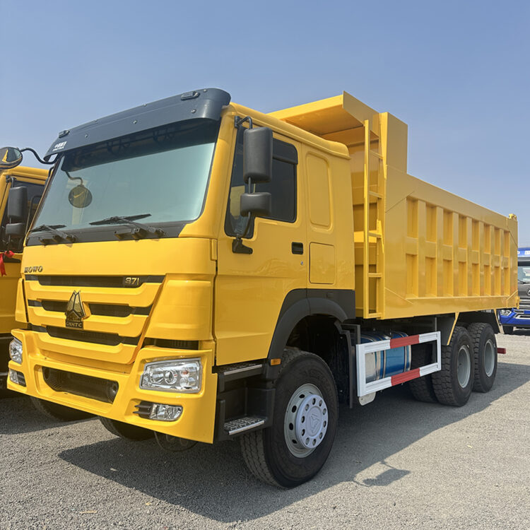Dump truck