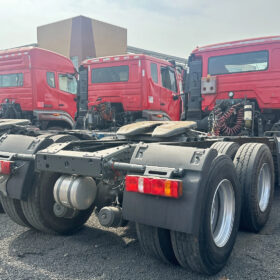Howo tractor N7W