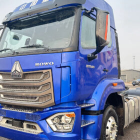 Howo Tractor N7W460