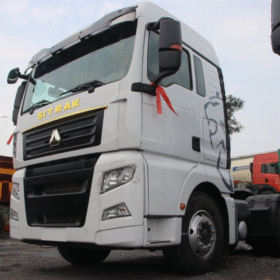 Sitrak Tractor Trucks White
