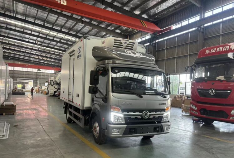 Used DFM Refrigerated Trucks