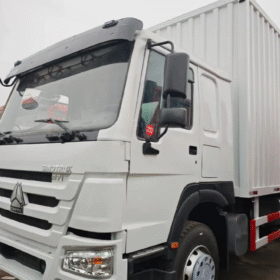 Used HOWO 10 Wheels Box Trucks